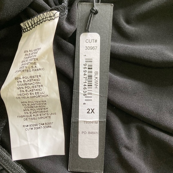 NWT Tahari USA Women’s 2X Liquid Knit Wide Leg Black & White Sleeveless Jumpsuit - Picture 9 of 9